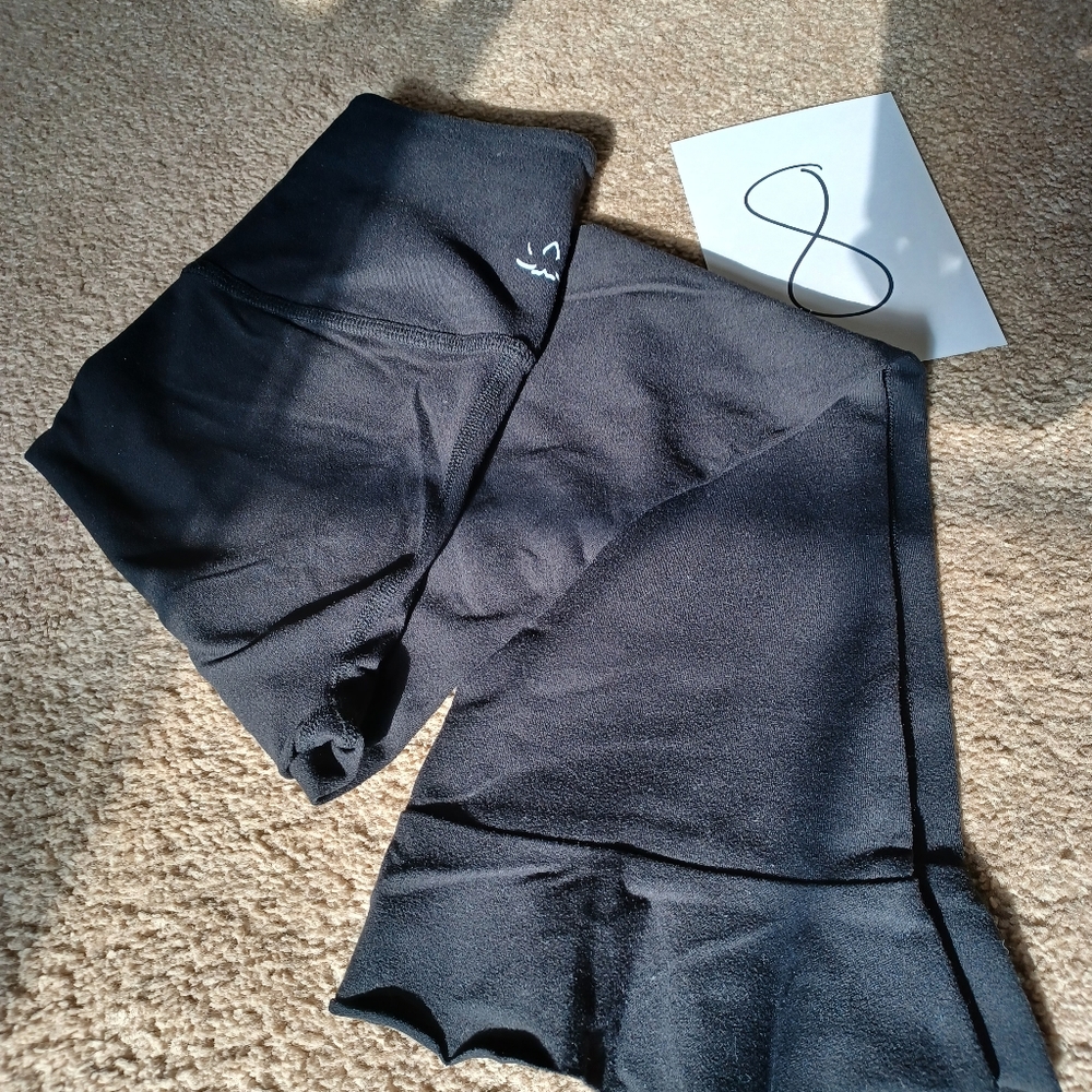 Yoga pants / leggings